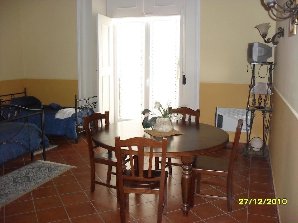 Hotel Pignatelli Napoli Экстерьер фото