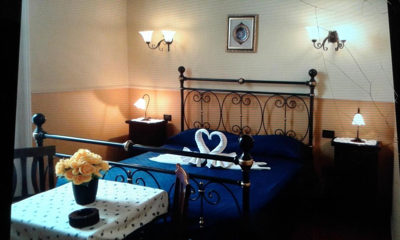 Hotel Pignatelli Napoli Экстерьер фото